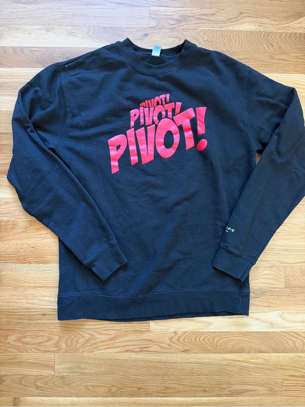 Official Friends “Pivot!” Graphic Crewneck Sweatshirt Black Size L